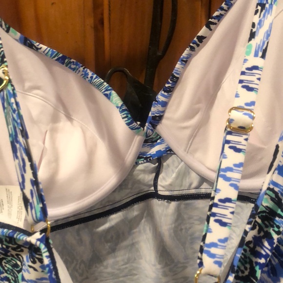 Swimsuit 🐠 - Picture 4 of 5